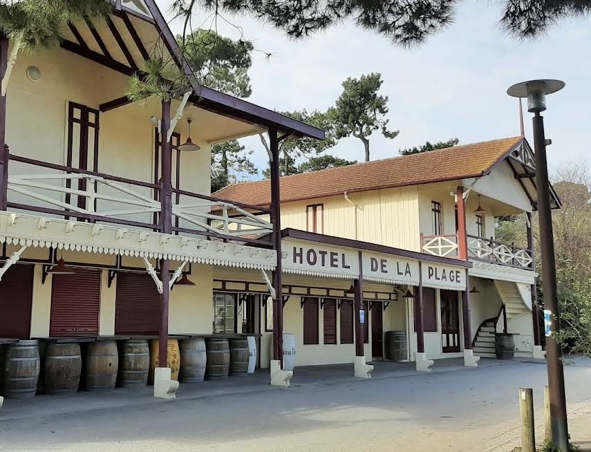 Hotel de la Plage.jpg