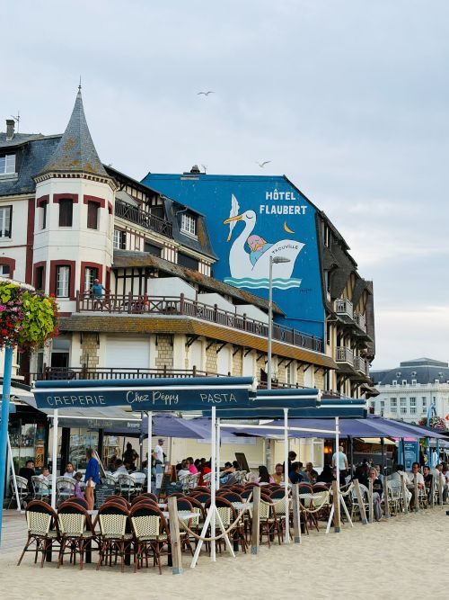 Hotel Flaubert strand.jpg