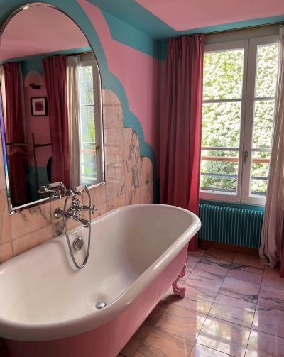 Hotel Amour Pigalle.jpg