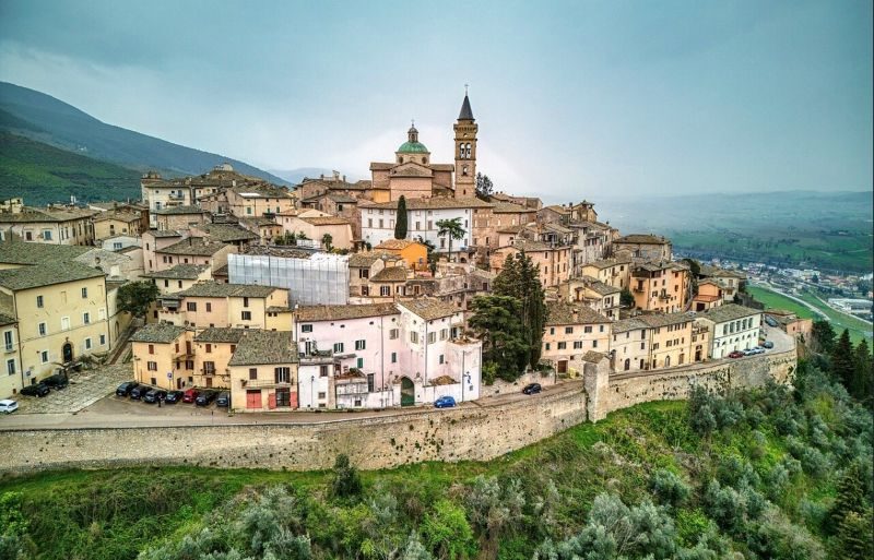 Borgo di Trevi.jpg
