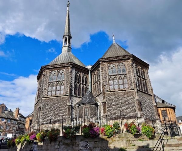 Eglise Saint Catherine.jpg