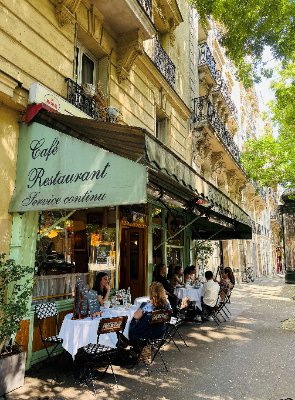 Cafe de la Butte Parijs.jpg