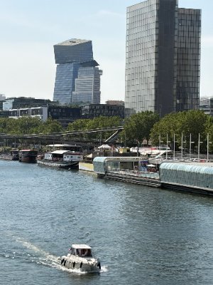 seine boot.JPG
